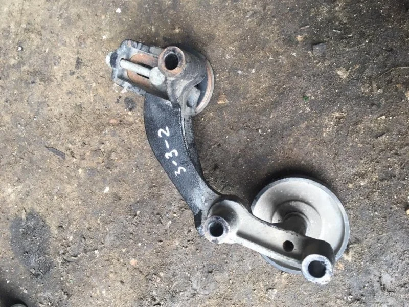 Натяжитель ремня Toyota Land Cruiser 200 8842060340 4