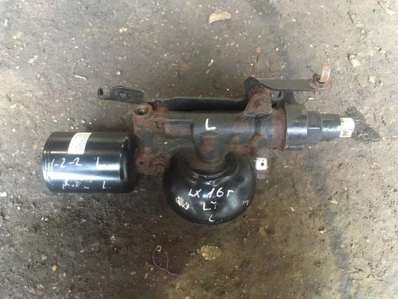 Клапан гидроподвески Lexus LX570 2016 4804060010 5.7