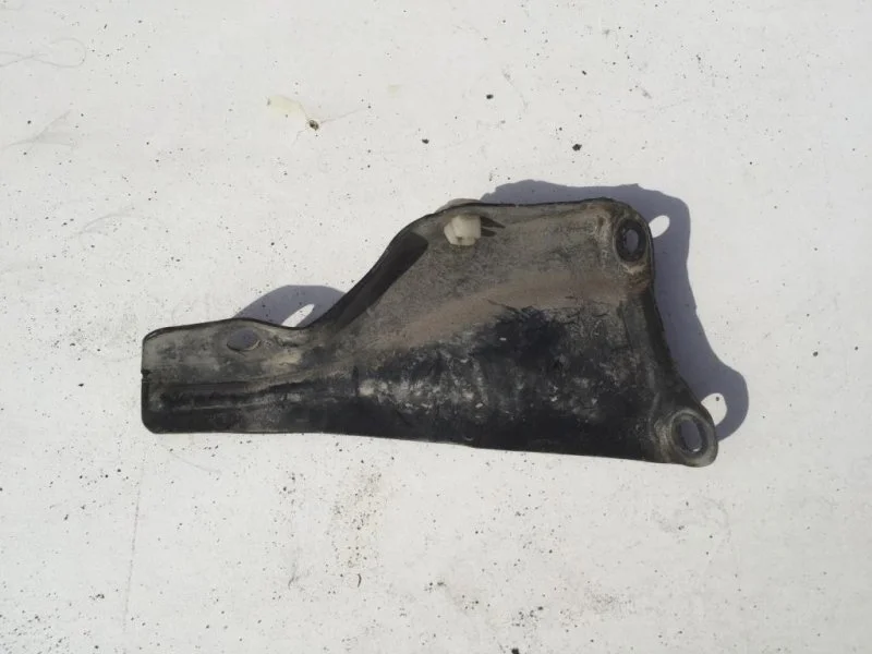 Кронштейн переднего бампера левый TOYOTA Land Cruiser (120)-Prado 2002-2009 2008 5327460020 4.0