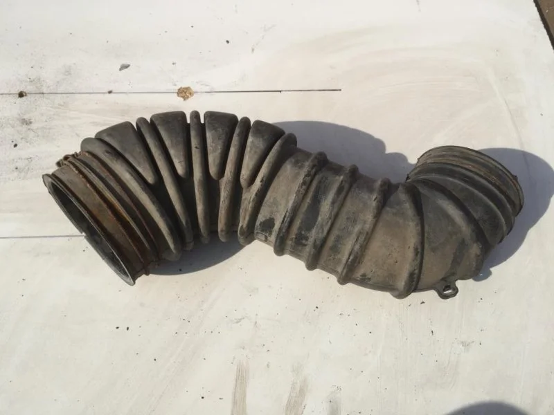 Патрубок воздушного фильтра TOYOTA Land Cruiser (120)-Prado 2002-2009 2008 1788231080 4.0