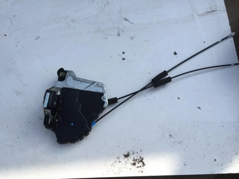 Замок двери передней правой TOYOTA Land Cruiser (150)-Prado 2009> 2016 6903060240 2.8