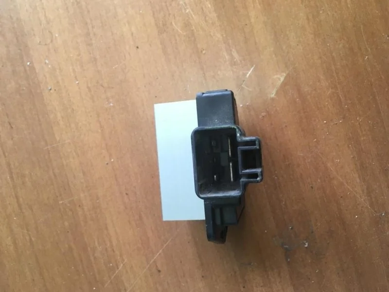 Резистор отопителя Lexus Lx570 2010 8716528020 5.7