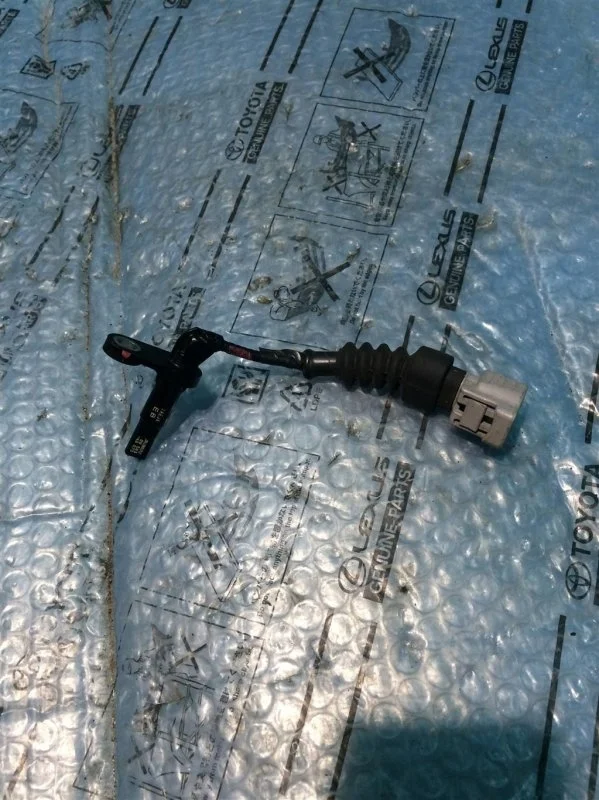 Датчик ABS передний левый Lexus RX 350 2016> 2017 8954348070 3.5