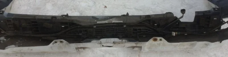 Наполнитель заднего бампера Lexus LX570 5261560081