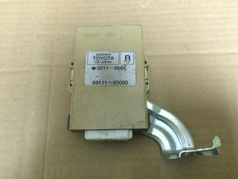 Блок управления Toyota Land Cruiser 200 2012 8911160080 1VDFTV