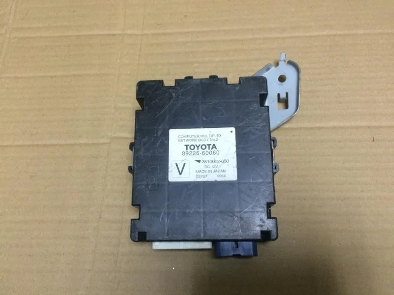 Блок computer multiplex network body Toyota Land Cruiser 200 2012 8922660060 1VDFTV