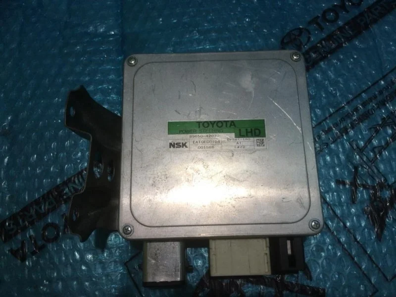 Блок электронный Toyota Rav 4 2006-2013 2011 8965042070 2.0