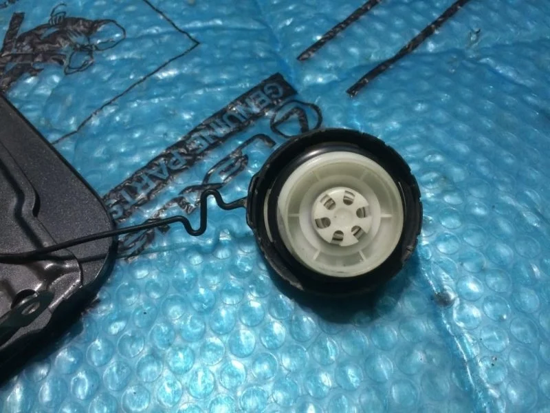 Крышка топливного бака Toyota Land Cruiser 200 2012 7730052030 4