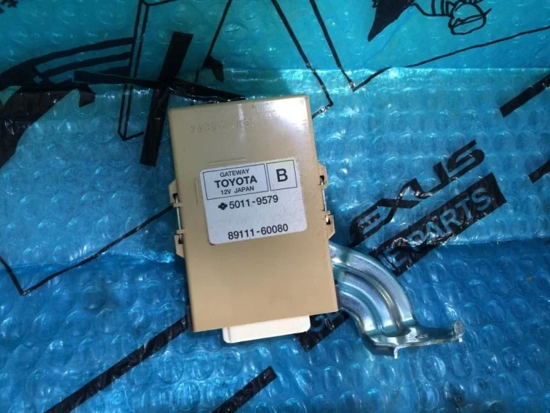 Блок управления Toyota Land Cruiser 200 2014 8911160080 4.5