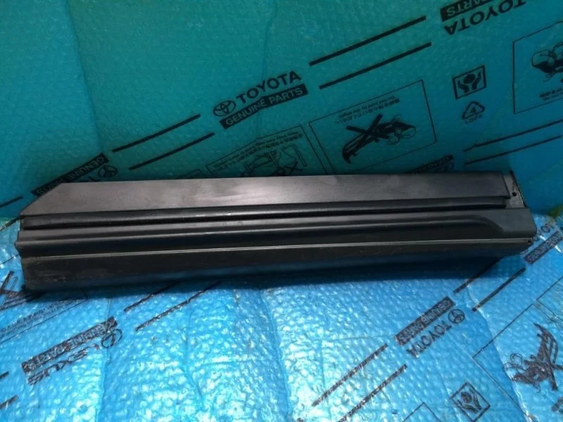 Молдинг задней правой двери Lexus RX 350 2016> 2017 7507548140 3.5