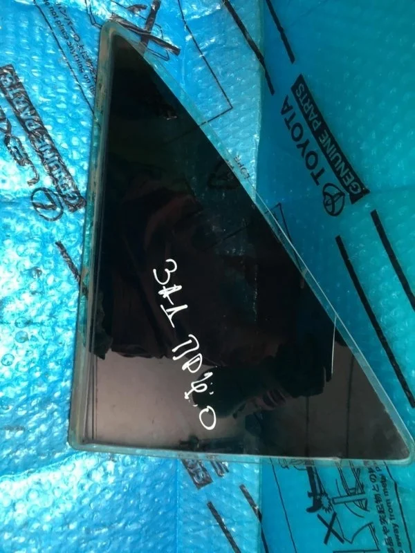 Стекло двери задней правой (форточка) TOYOTA Camry V40 2006-2011 6812333060