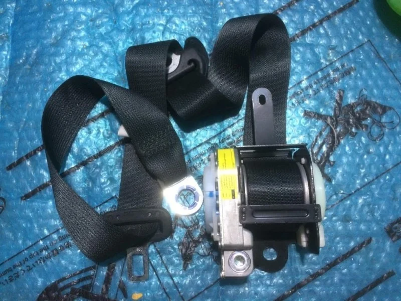 Ремень безопасности с пиропатроном Lexus Lx450D 2018 7336060643C0 4.5