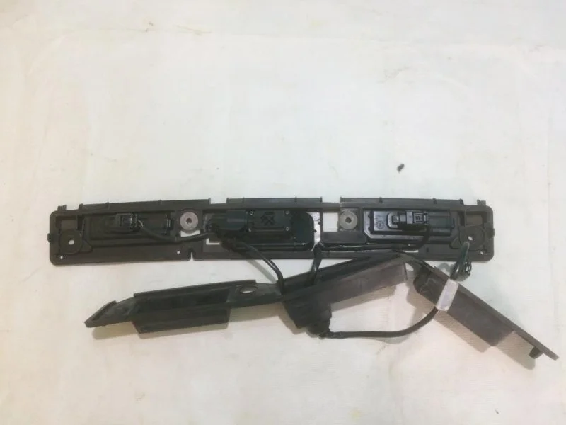 Кнопка открывания багажника Land Rover Range Rover Sport 2013> 2016 LR045165 306DT