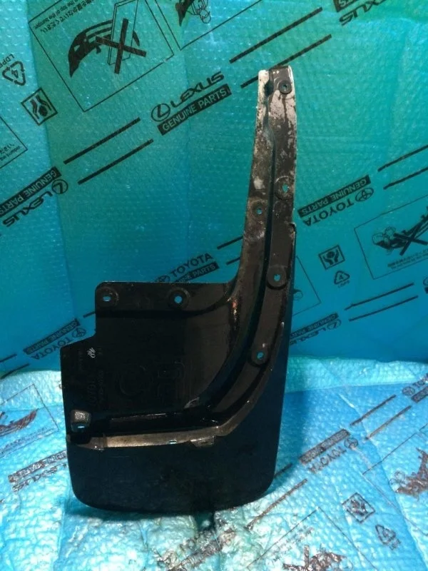 Брызговик задний правый TOYOTA LAND CRUISER 200 7662560350