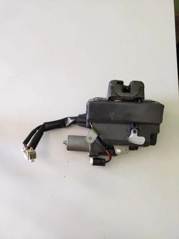 Замок двери багажника верхней Lexus LX570 2016 6935060191 5