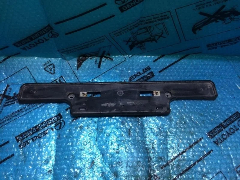 Площадка номерного знака TOYOTA LAND CRUISER 200 5211460050