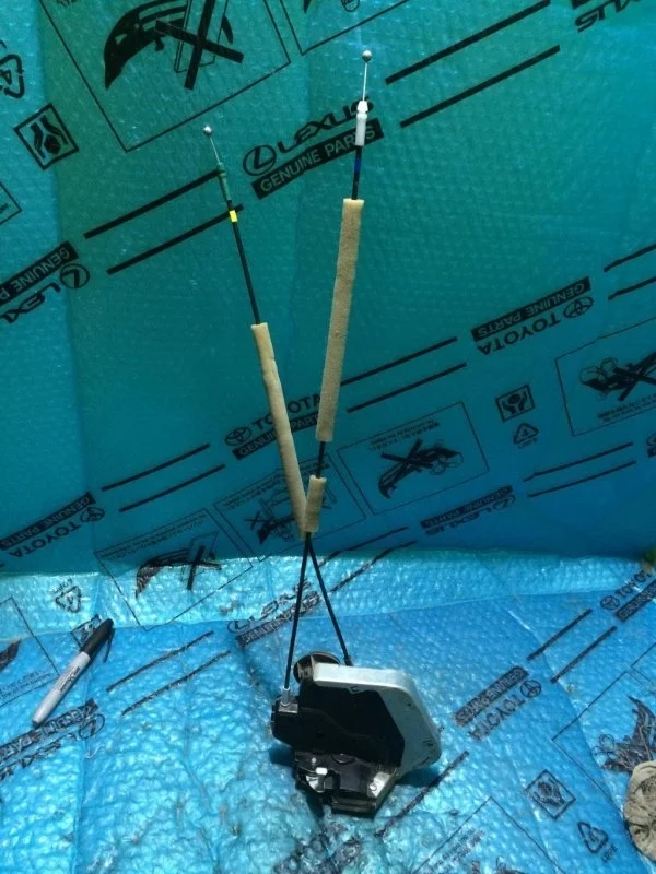 Замок двери задней левой TOYOTA LAND CRUISER 200 2016 6906060110 4