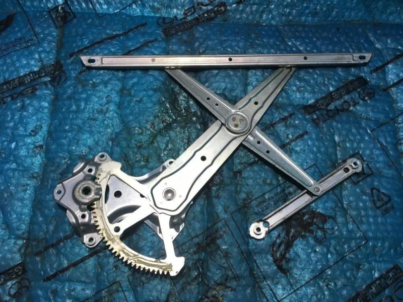 Стеклоподъемник электр. задний левый Lexus RX 200t 2016> 2016 6980278010 2.0