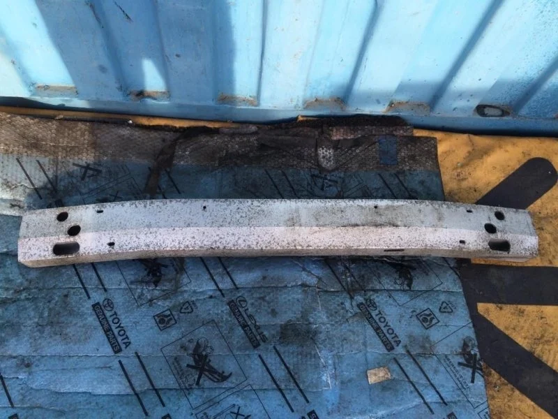 Усилитель переднего бампера Lexus RX-300/330/350/400h 2003-2009 2006 5213148051 3.5