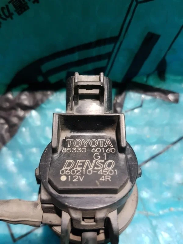 Насос омывателя TOYOTA Land Cruiser (150)-Prado 2009> 2014 8533060160 4.0