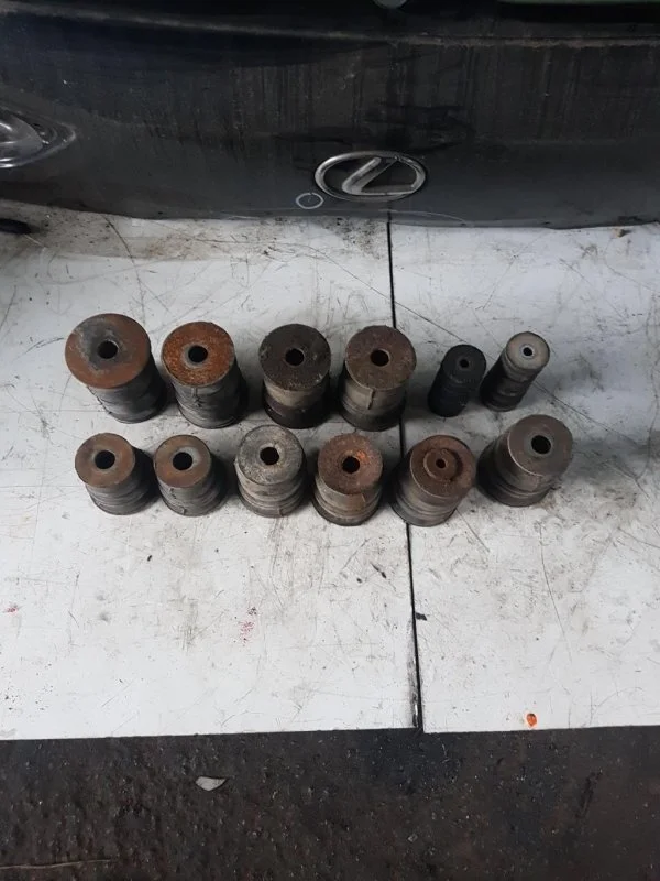 Опора кузова TOYOTA LAND CRUISER 200 2013 5220160060 4.5