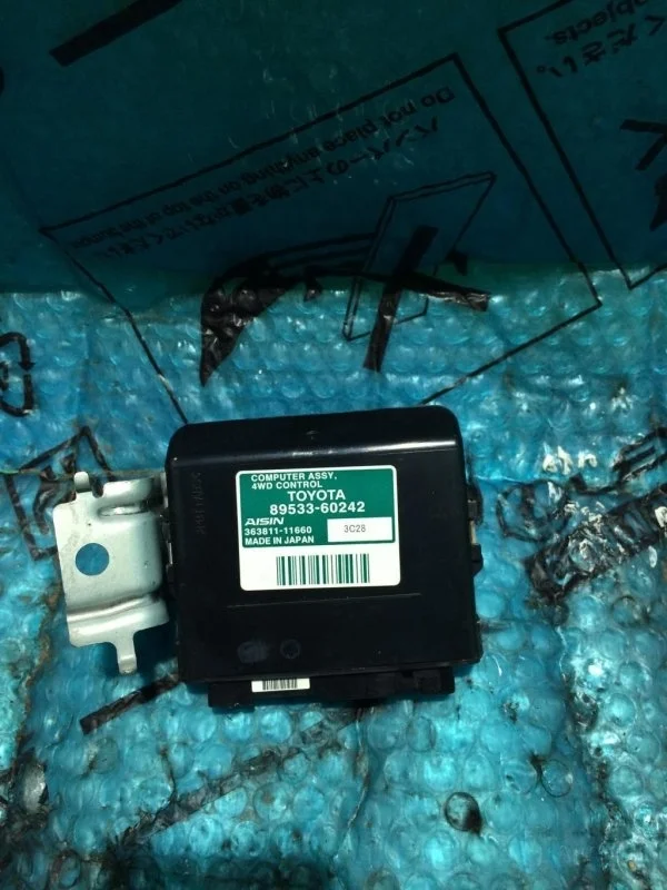 Блок управления полным приводом TOYOTA LAND CRUISER 200 2013 8953360242 4