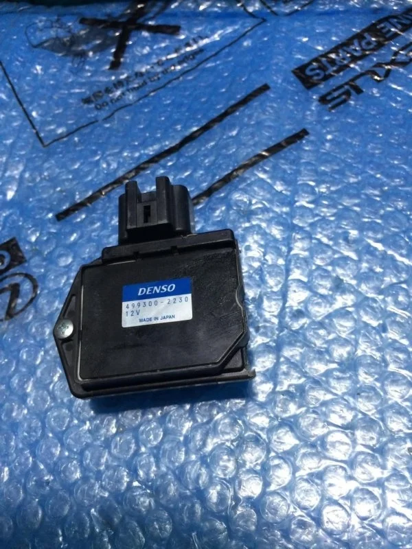 Резистор отопителя Toyota Land Cruiser 200 8716528020