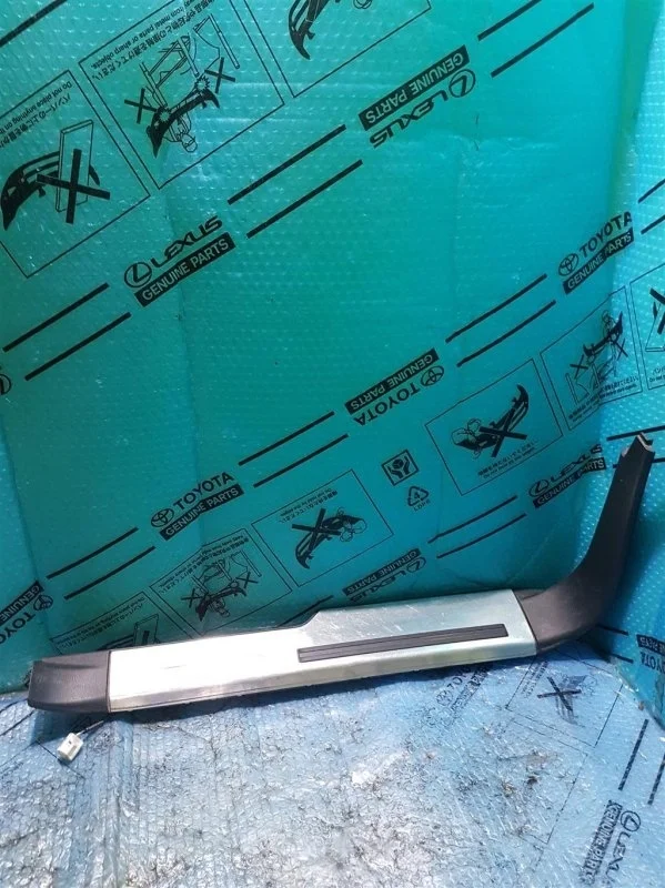 Накладка порога (внутренняя) Lexus Lx570 6791060031C0