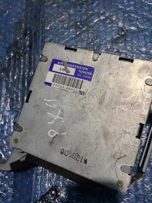 Блок управления подвеской Lexus RX-300/330/350/400h 2003-2009 8929348023
