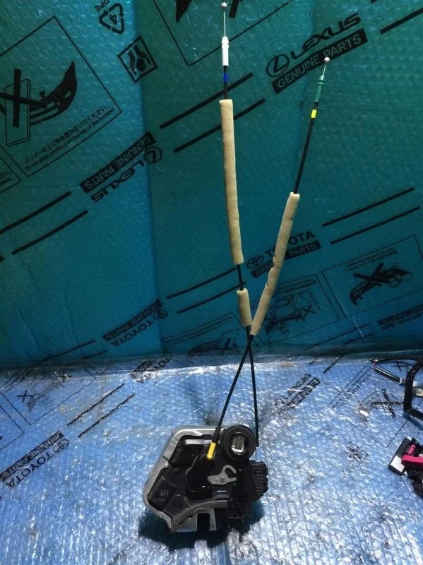 Замок двери задней левой TOYOTA LAND CRUISER 200 2018 6906060110 4