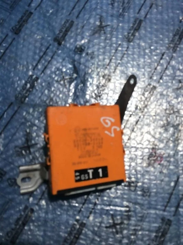 Блок управления светом Lexus Gs 300/400/430 2005-2011 8994030060