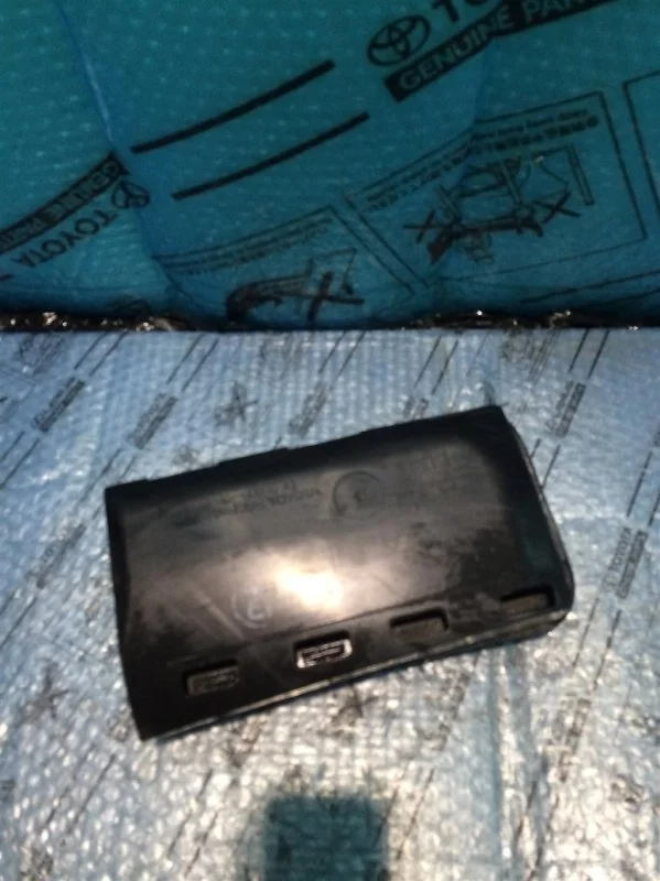 Клапан воздушный TOYOTA LAND CRUISER 200 2012 6290360060 4