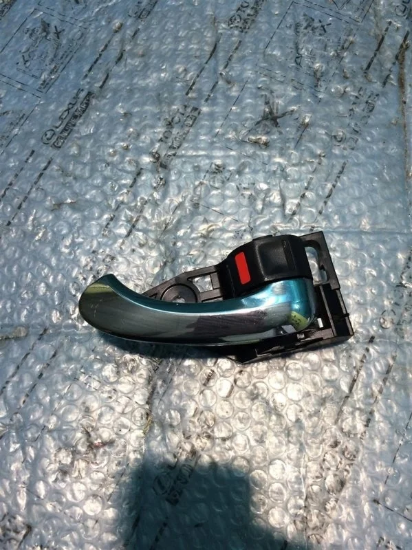 Ручка двери передней внутренняя правая Toyota Rav 4 2006-2013 2010 6920533090B0 3ZR FAE