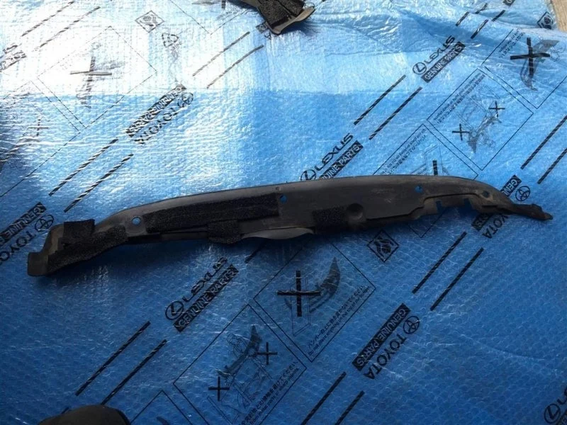 Пыльник крыла правый TOYOTA LAND CRUISER 200 5382760020