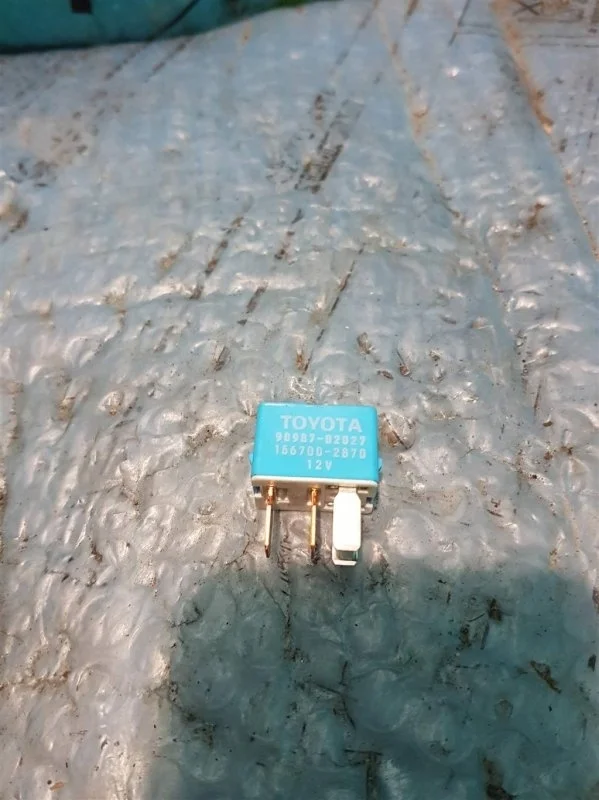 Реле Toyota Land Cruiser 200 2019 9098702027