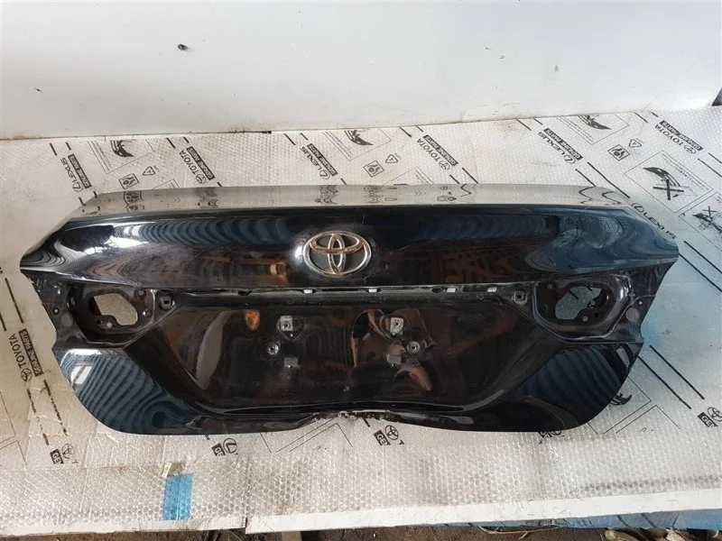 Крышка багажника TOYOTA Camry V70 2018> 2019 6440106F70 2