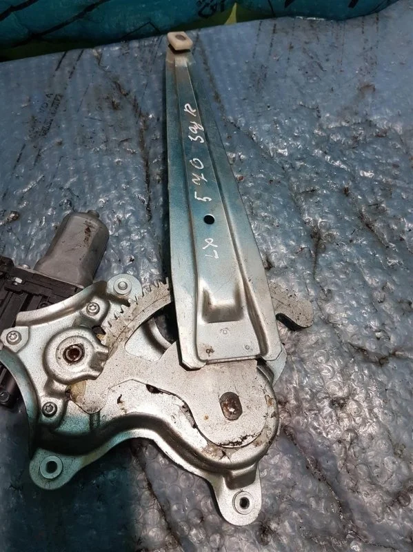 Стеклоподъемник электр. задний правый Lexus Lx570 6980335080