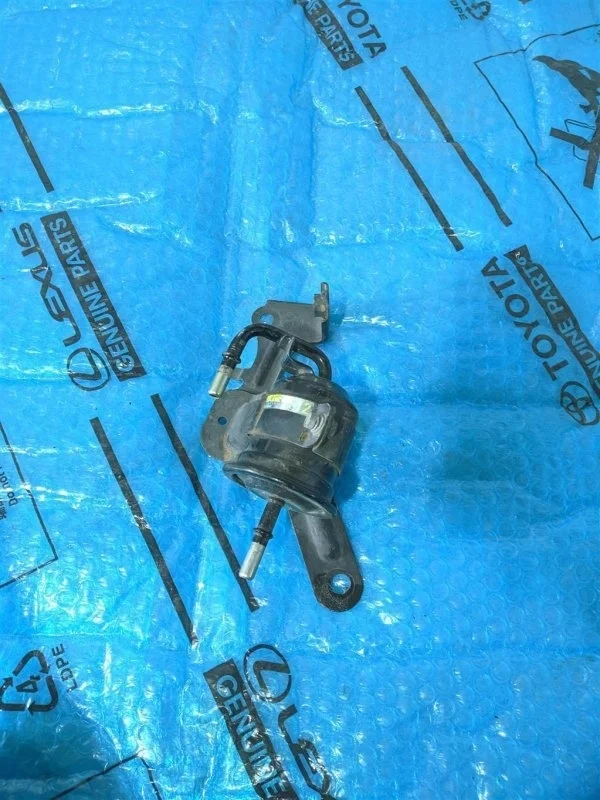 Фильтр топливный Lexus Lx570 2330050140