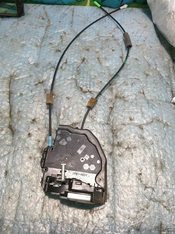 Замок двери задней левой TOYOTA RAV 4 2013> 2015 6906033120 2