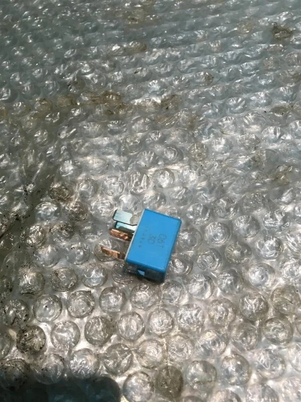 Реле Toyota Land Cruiser 200 9098702027