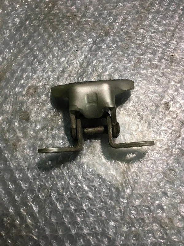 Петля двери задней левой верхняя TOYOTA Land Cruiser (120)-Prado 2002-2009 2005 6876035040 3