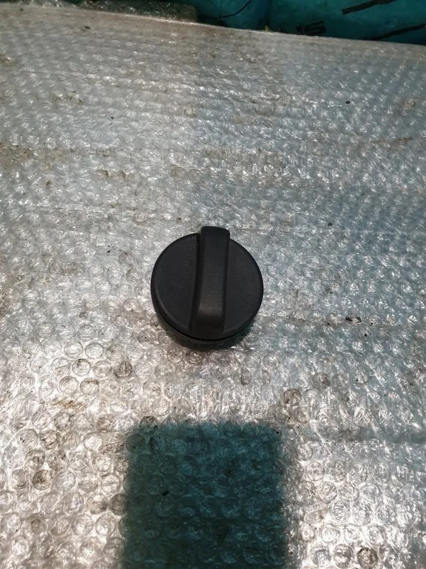 Крышка топливного бака Toyota Land Cruiser 200 7730052030