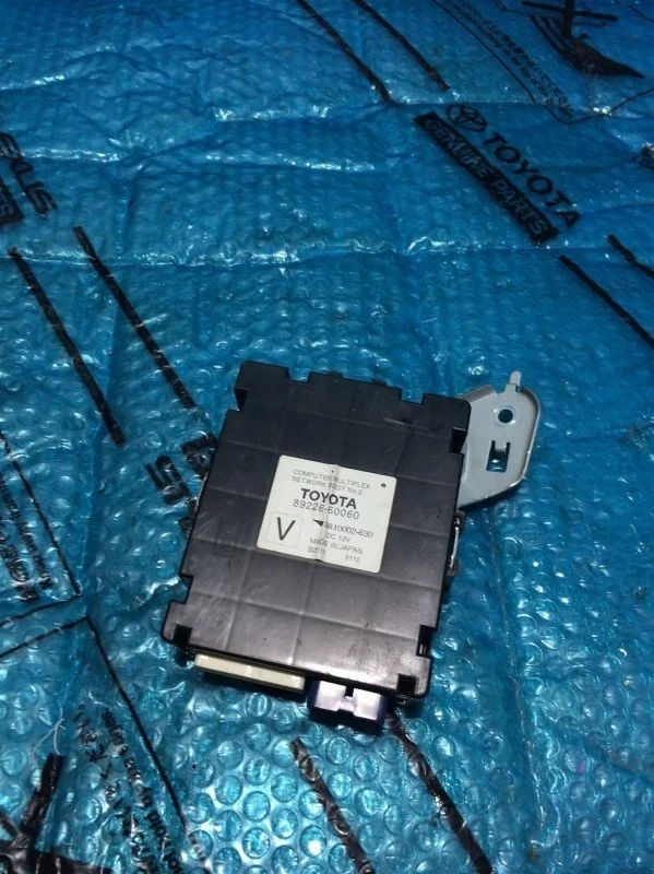 Блок computer multiplex network body Toyota Land Cruiser 200 2012 8922660060 4