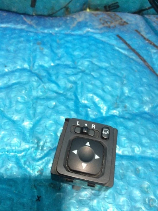 Переключатель регулировки зеркала MITSUBISHI Outlander XL (CW) 2006-2012 MR951187