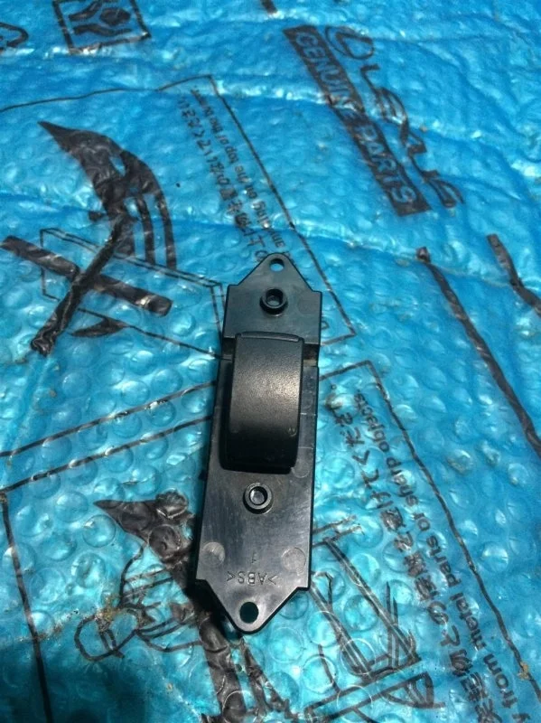 Кнопка стеклоподъемника MITSUBISHI Outlander XL (CW) 2006-2012 8608A184