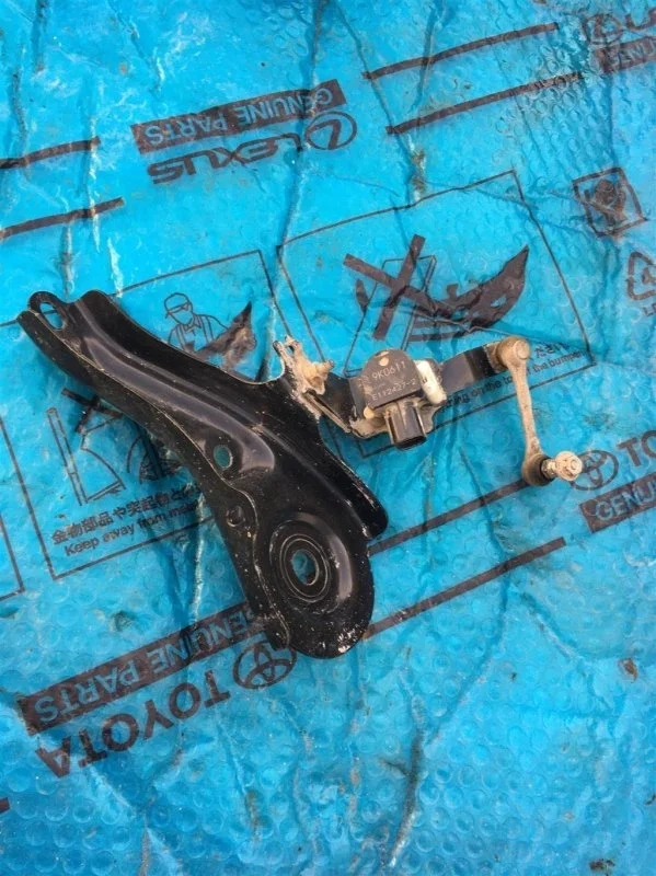 Датчик регулировки дорож. просвета TOYOTA RAV 4 2019> 2020 8940842031 2.5