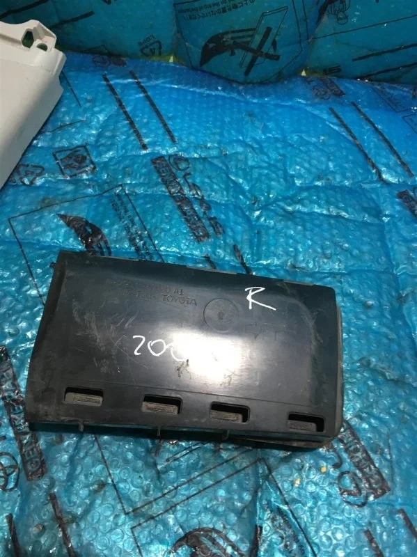 Клапан воздушный TOYOTA LAND CRUISER 200 2012 6290360060 4