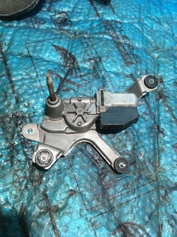 Моторчик стеклоочистителя задний TOYOTA RAV 4 2013> 2016 8513042080 2.0