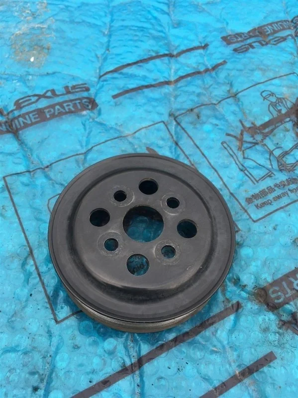 Шкив водяного насоса (помпы) Toyota Land Cruiser 200 2012 1617338030 22