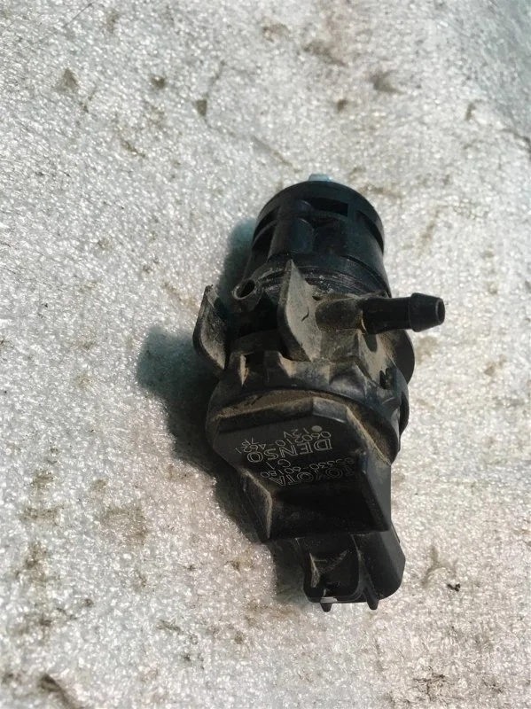 Насос омывателя TOYOTA LAND CRUISER 200 2012 8533060180 22